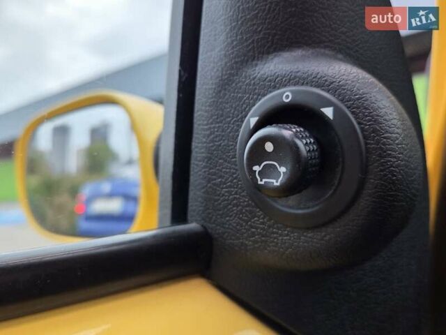 Жовтий Форд КА, об'ємом двигуна 1.3 л та пробігом 137 тис. км за 2650 $, фото 16 на Automoto.ua