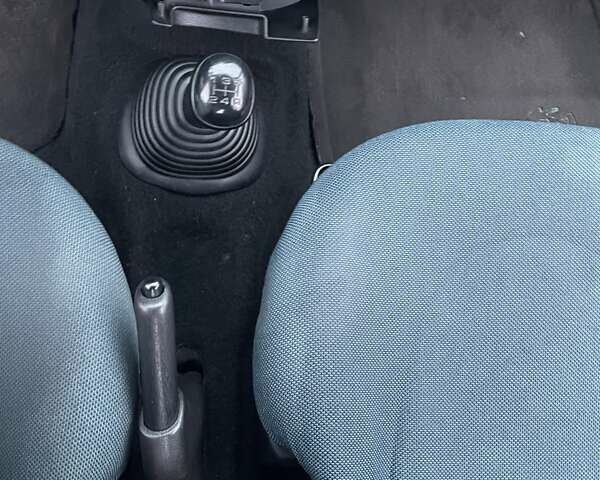 Серый Форд КА, объемом двигателя 1.3 л и пробегом 215 тыс. км за 2780 $, фото 22 на Automoto.ua