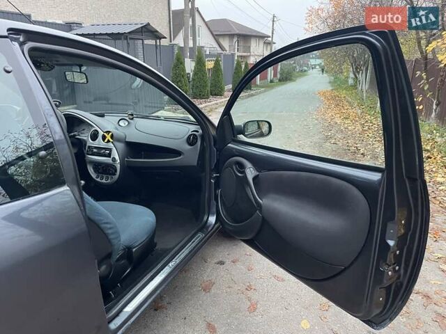 Серый Форд КА, объемом двигателя 1.3 л и пробегом 215 тыс. км за 2780 $, фото 12 на Automoto.ua