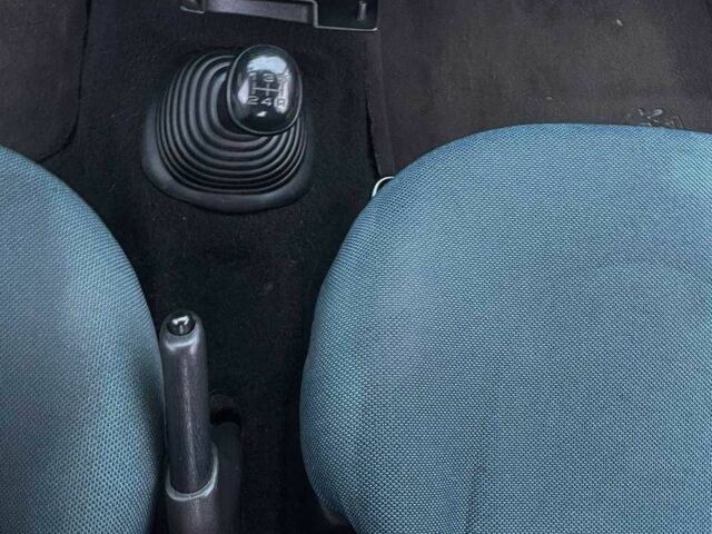 Серый Форд КА, объемом двигателя 1.3 л и пробегом 215 тыс. км за 2780 $, фото 15 на Automoto.ua