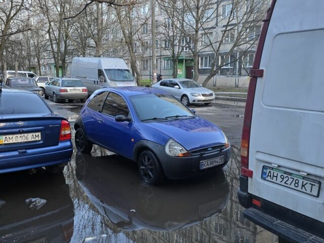 Синій Форд КА, об'ємом двигуна 1.3 л та пробігом 300 тис. км за 1790 $, фото 3 на Automoto.ua
