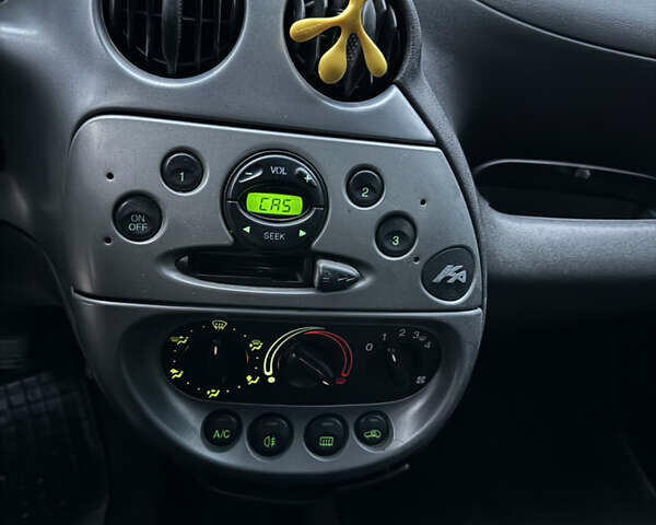 Синий Форд КА, объемом двигателя 1.3 л и пробегом 170 тыс. км за 2600 $, фото 9 на Automoto.ua