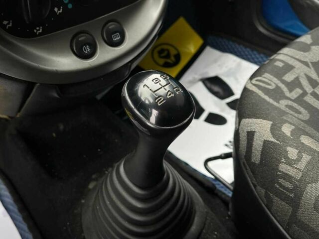 Синий Форд КА, объемом двигателя 1.3 л и пробегом 255 тыс. км за 2999 $, фото 13 на Automoto.ua