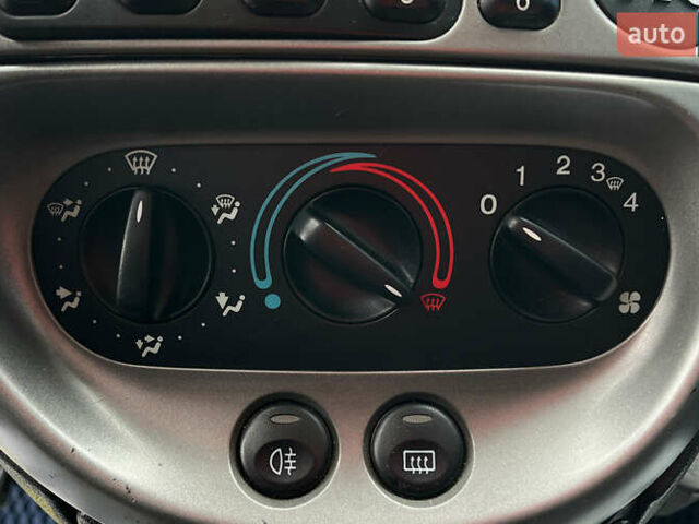 Синий Форд КА, объемом двигателя 1.3 л и пробегом 255 тыс. км за 2999 $, фото 12 на Automoto.ua