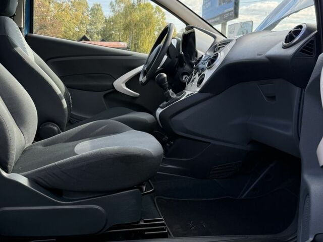 Синий Форд КА, объемом двигателя 1.2 л и пробегом 150 тыс. км за 3614 $, фото 6 на Automoto.ua