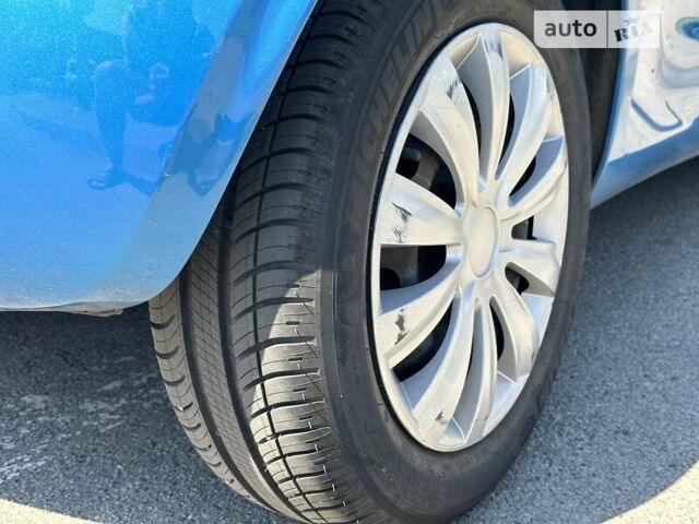 Синій Форд КА, об'ємом двигуна 1.25 л та пробігом 103 тис. км за 5000 $, фото 7 на Automoto.ua