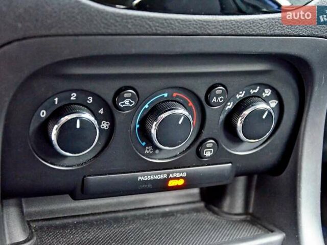 Синій Форд КА, об'ємом двигуна 1.2 л та пробігом 185 тис. км за 7700 $, фото 15 на Automoto.ua