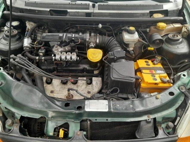 Зеленый Форд КА, объемом двигателя 1.3 л и пробегом 93 тыс. км за 1900 $, фото 5 на Automoto.ua