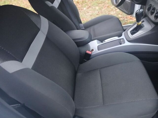 Форд Куга 2012 в Львове на Automoto.ua Белый Форд Куга, объемом двигателя 2 л и пробегом 200 тыс. км за 11000 $, фото 3 на Automoto.ua