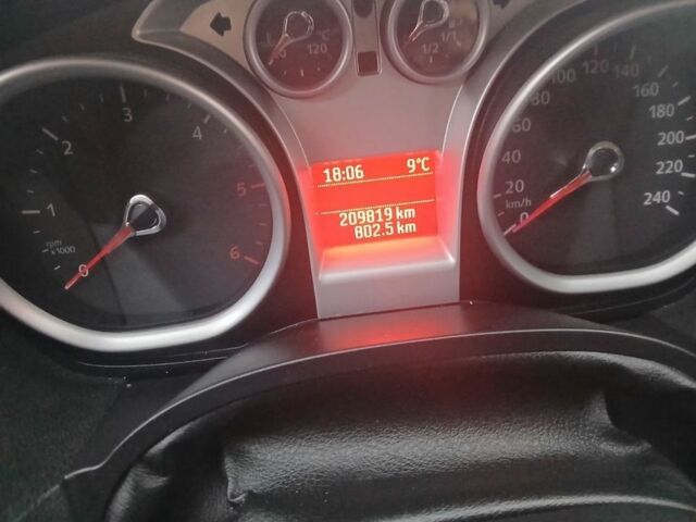 Форд Куга 2012 в Львове на Automoto.ua Белый Форд Куга, объемом двигателя 2 л и пробегом 200 тыс. км за 11000 $, фото 2 на Automoto.ua