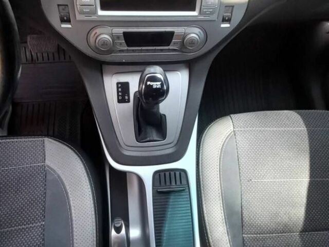 Белый Форд Куга, объемом двигателя 2 л и пробегом 200 тыс. км за 11000 $, фото 12 на Automoto.ua