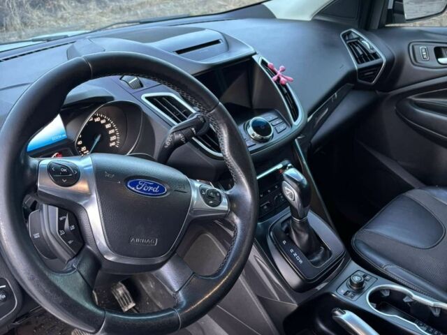 Белый Форд Куга, объемом двигателя 1.6 л и пробегом 224 тыс. км за 12500 $, фото 6 на Automoto.ua