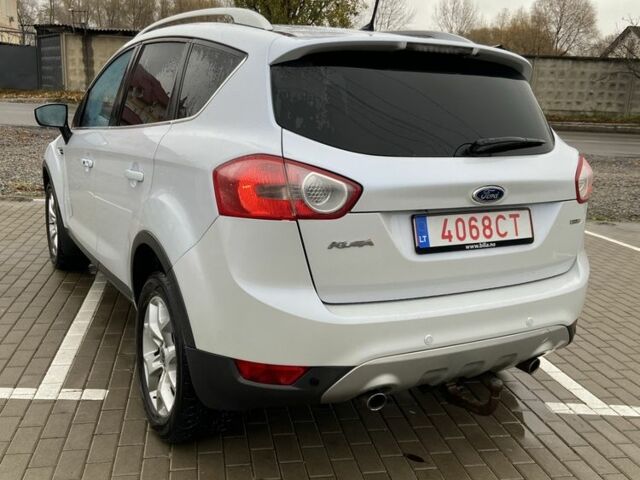 Белый Форд Куга, объемом двигателя 2 л и пробегом 260 тыс. км за 6151 $, фото 4 на Automoto.ua