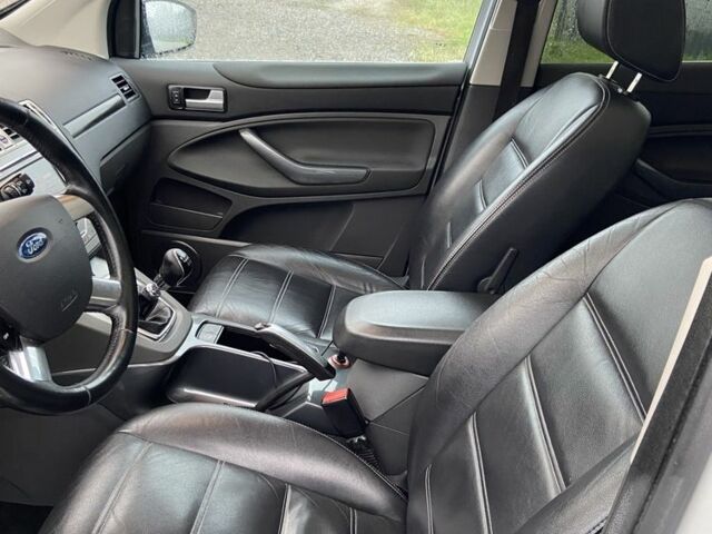 Белый Форд Куга, объемом двигателя 2 л и пробегом 260 тыс. км за 6151 $, фото 7 на Automoto.ua