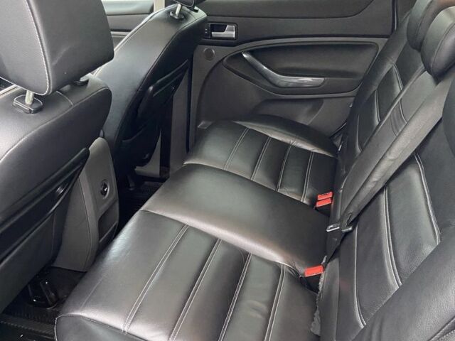 Белый Форд Куга, объемом двигателя 2 л и пробегом 260 тыс. км за 6151 $, фото 6 на Automoto.ua