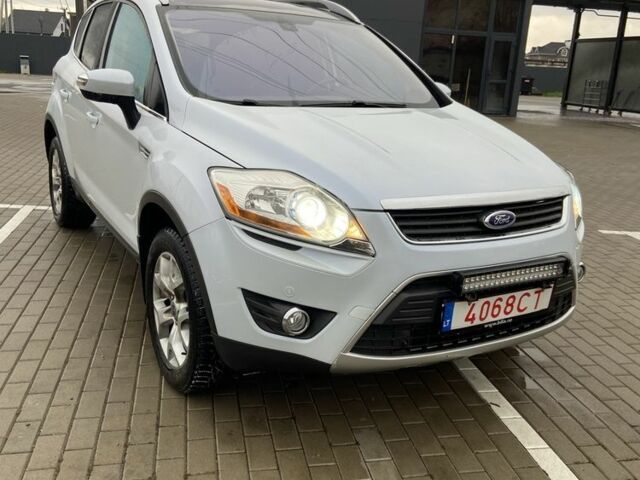 Белый Форд Куга, объемом двигателя 2 л и пробегом 260 тыс. км за 6151 $, фото 2 на Automoto.ua