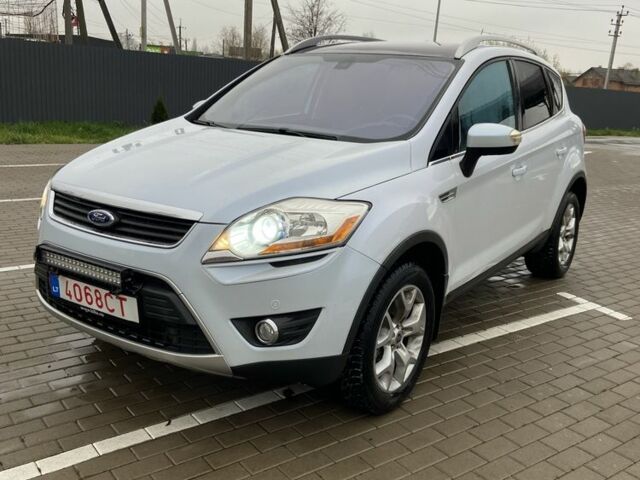Белый Форд Куга, объемом двигателя 2 л и пробегом 260 тыс. км за 6151 $, фото 1 на Automoto.ua
