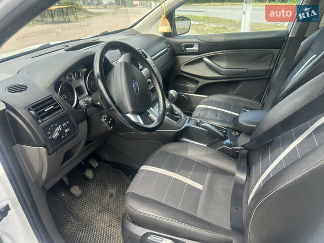 Белый Форд Куга, объемом двигателя 2 л и пробегом 322 тыс. км за 9250 $, фото 11 на Automoto.ua