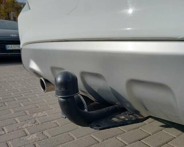 Білий Форд Куга, об'ємом двигуна 2.52 л та пробігом 225 тис. км за 9900 $, фото 20 на Automoto.ua