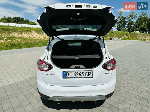 Белый Форд Куга, объемом двигателя 2 л и пробегом 255 тыс. км за 9800 $, фото 25 на Automoto.ua