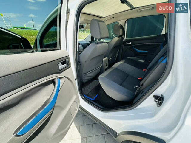 Белый Форд Куга, объемом двигателя 2 л и пробегом 255 тыс. км за 9800 $, фото 18 на Automoto.ua