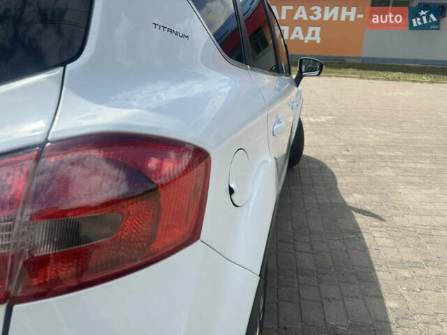 Белый Форд Куга, объемом двигателя 2 л и пробегом 322 тыс. км за 9250 $, фото 10 на Automoto.ua