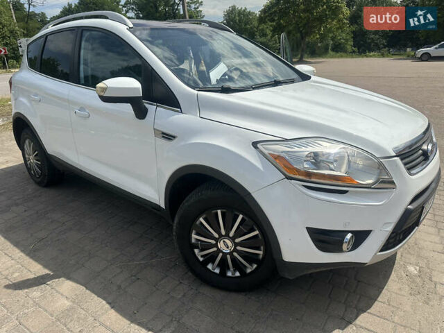 Белый Форд Куга, объемом двигателя 2 л и пробегом 322 тыс. км за 9250 $, фото 2 на Automoto.ua