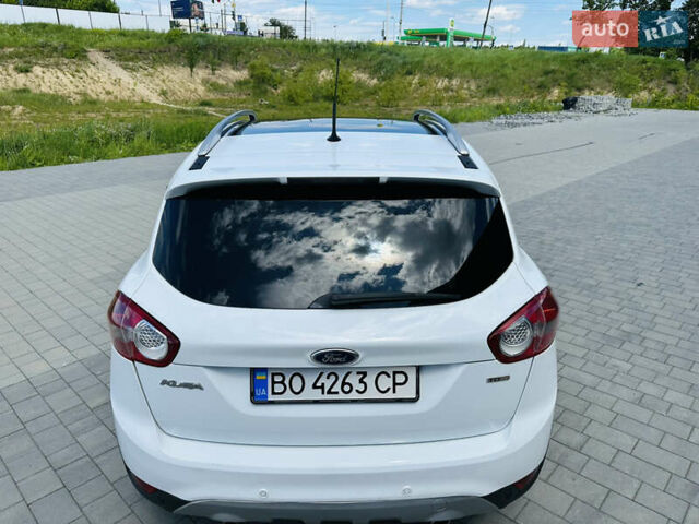 Белый Форд Куга, объемом двигателя 2 л и пробегом 255 тыс. км за 9800 $, фото 6 на Automoto.ua
