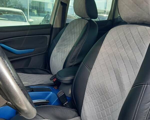 Білий Форд Куга, об'ємом двигуна 2.52 л та пробігом 225 тис. км за 9900 $, фото 19 на Automoto.ua