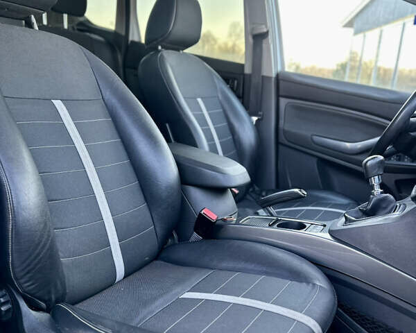 Білий Форд Куга, об'ємом двигуна 2 л та пробігом 300 тис. км за 12300 $, фото 19 на Automoto.ua