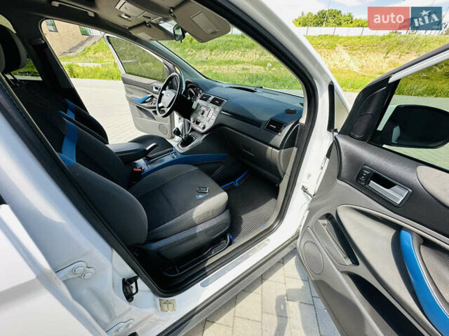 Белый Форд Куга, объемом двигателя 2 л и пробегом 255 тыс. км за 9800 $, фото 20 на Automoto.ua