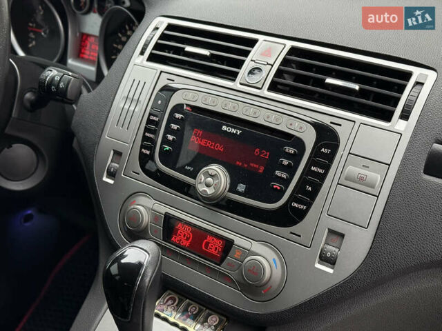 Білий Форд Куга, об'ємом двигуна 2 л та пробігом 228 тис. км за 9800 $, фото 20 на Automoto.ua