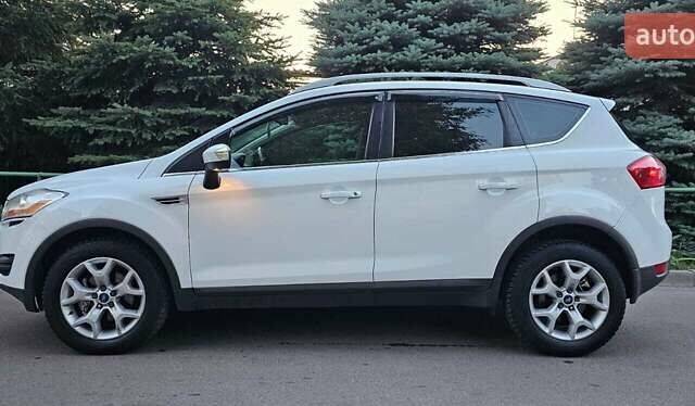 Белый Форд Куга, объемом двигателя 2.52 л и пробегом 255 тыс. км за 9500 $, фото 7 на Automoto.ua