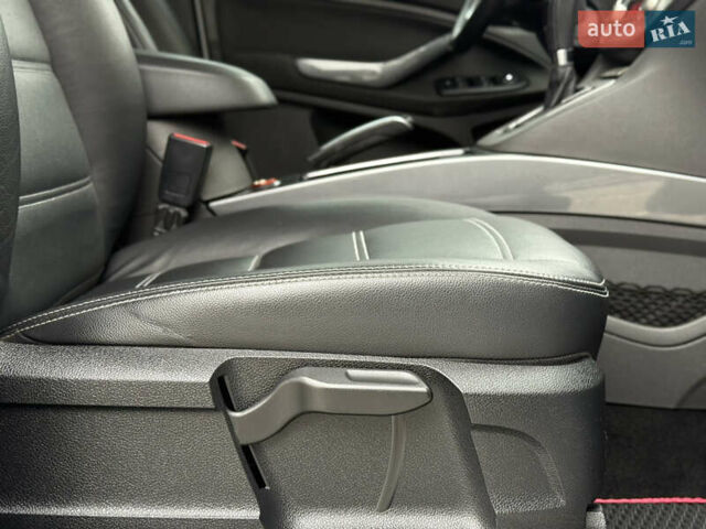 Білий Форд Куга, об'ємом двигуна 2 л та пробігом 228 тис. км за 9800 $, фото 19 на Automoto.ua