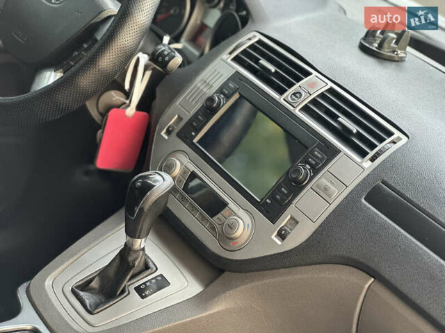 Белый Форд Куга, объемом двигателя 2.52 л и пробегом 248 тыс. км за 11200 $, фото 28 на Automoto.ua