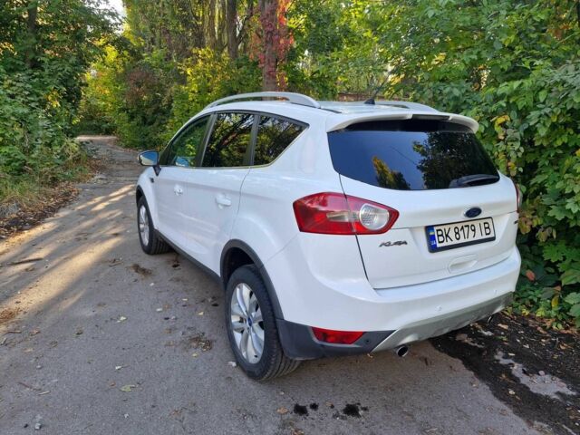 Білий Форд Куга, об'ємом двигуна 2 л та пробігом 214 тис. км за 10800 $, фото 5 на Automoto.ua