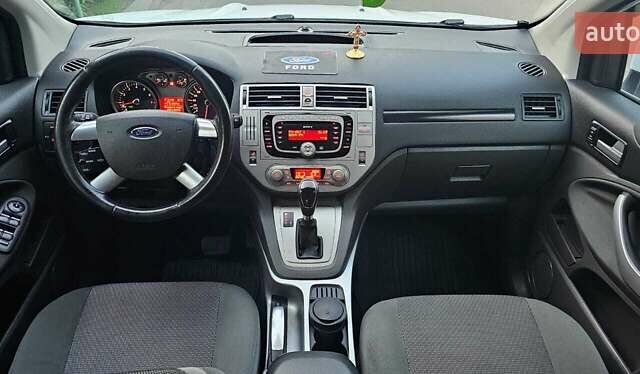 Белый Форд Куга, объемом двигателя 2.52 л и пробегом 255 тыс. км за 9500 $, фото 1 на Automoto.ua