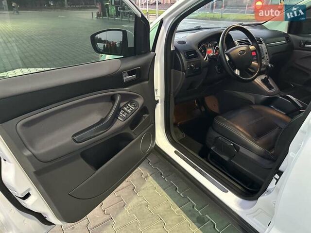 Белый Форд Куга, объемом двигателя 2.52 л и пробегом 60 тыс. км за 12200 $, фото 27 на Automoto.ua