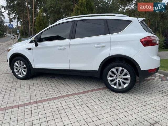 Белый Форд Куга, объемом двигателя 2 л и пробегом 225 тыс. км за 9900 $, фото 6 на Automoto.ua