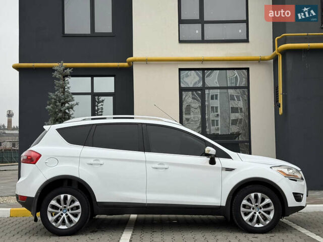 Білий Форд Куга, об'ємом двигуна 2 л та пробігом 228 тис. км за 9800 $, фото 6 на Automoto.ua