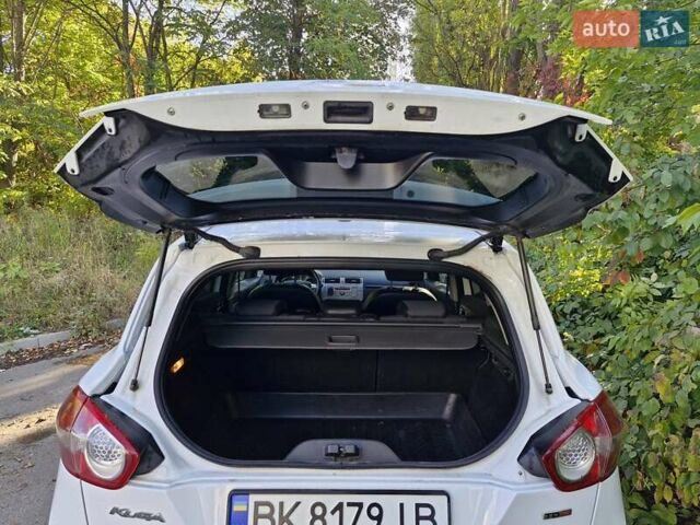 Форд Куга 2010 в Киеве на Automoto.ua Белый Форд Куга, объемом двигателя 2 л и пробегом 213 тыс. км за 10900 $, фото 14 на Automoto.ua