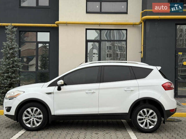 Білий Форд Куга, об'ємом двигуна 2 л та пробігом 228 тис. км за 9800 $, фото 7 на Automoto.ua