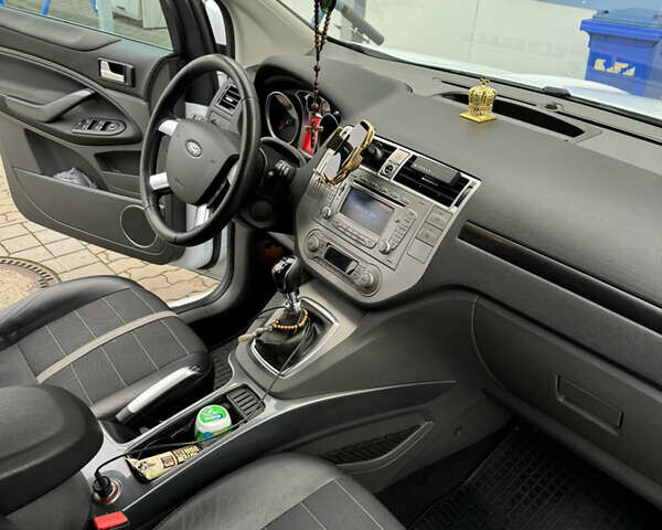 Білий Форд Куга, об'ємом двигуна 2 л та пробігом 189 тис. км за 11000 $, фото 2 на Automoto.ua
