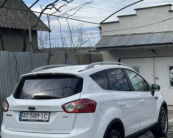 Белый Форд Куга, объемом двигателя 2.52 л и пробегом 225 тыс. км за 8950 $, фото 3 на Automoto.ua