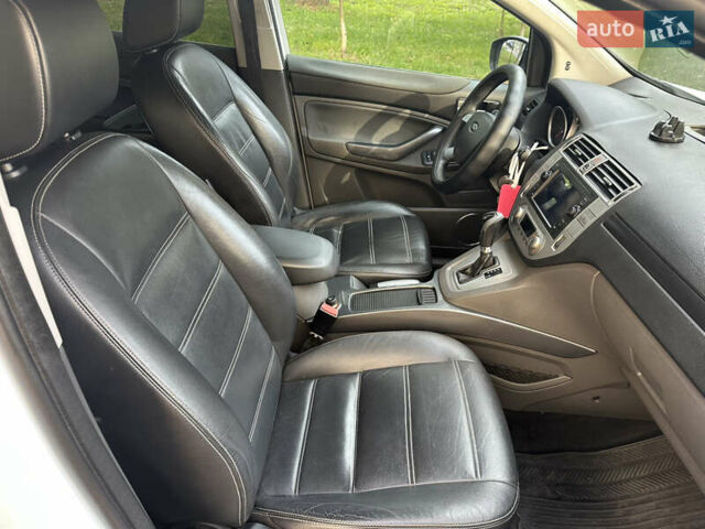 Белый Форд Куга, объемом двигателя 2.52 л и пробегом 248 тыс. км за 11200 $, фото 27 на Automoto.ua