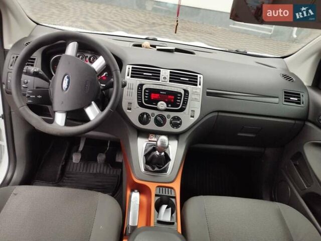 Білий Форд Куга, об'ємом двигуна 2 л та пробігом 347 тис. км за 9499 $, фото 10 на Automoto.ua