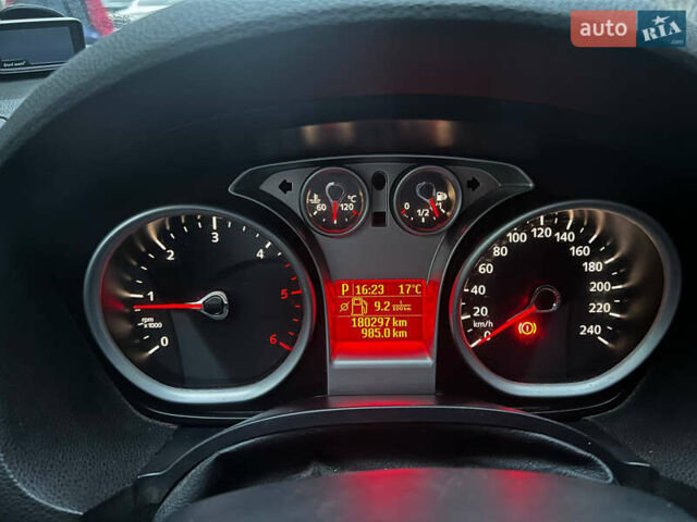 Белый Форд Куга, объемом двигателя 2 л и пробегом 180 тыс. км за 9800 $, фото 5 на Automoto.ua