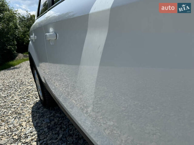 Белый Форд Куга, объемом двигателя 2.5 л и пробегом 137 тыс. км за 10000 $, фото 3 на Automoto.ua