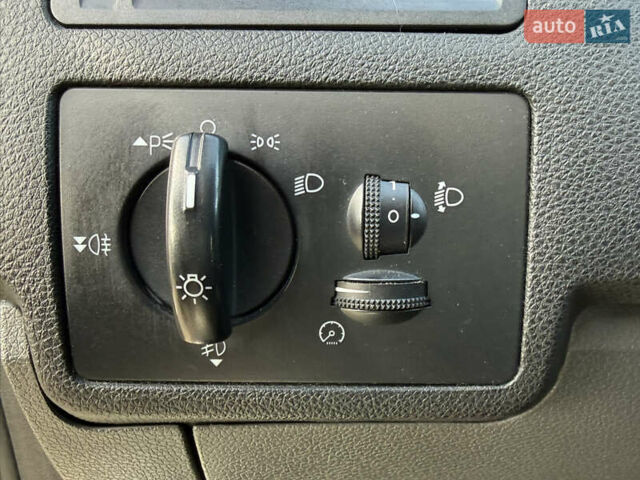 Білий Форд Куга, об'ємом двигуна 2 л та пробігом 299 тис. км за 8999 $, фото 37 на Automoto.ua