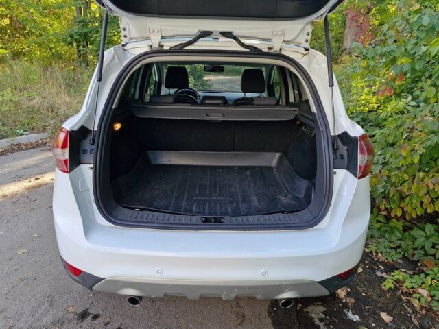 Білий Форд Куга, об'ємом двигуна 2 л та пробігом 214 тис. км за 10800 $, фото 14 на Automoto.ua